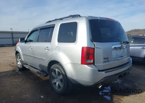 2013 Honda Pilot Touring z USA, uszkodzony, nr VIN 5FNYF3H95DB030897